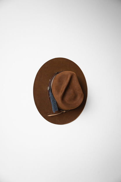 The Minimalist Hat 1701