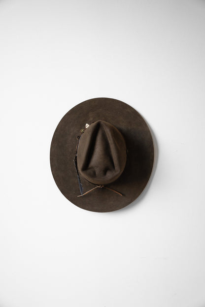 The Minimalist Hat 1703